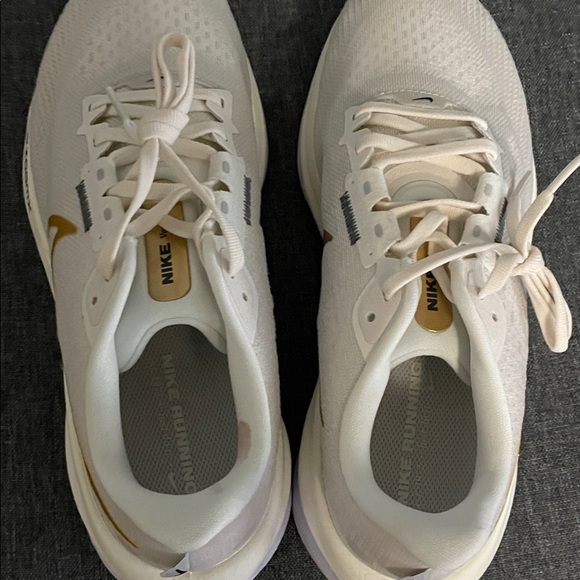 Nike White and Gold Athletic Sneakers - Picture 1 of 6